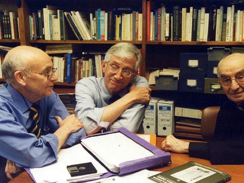  Reunió del comitè editorial de les AVOMO (Barcelona, maig de 2000), amb Juan Antonio Paniagua i Michael R. McVaugh.